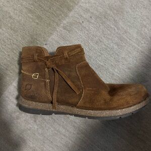 BORN Women's Wynter Ankle Boot